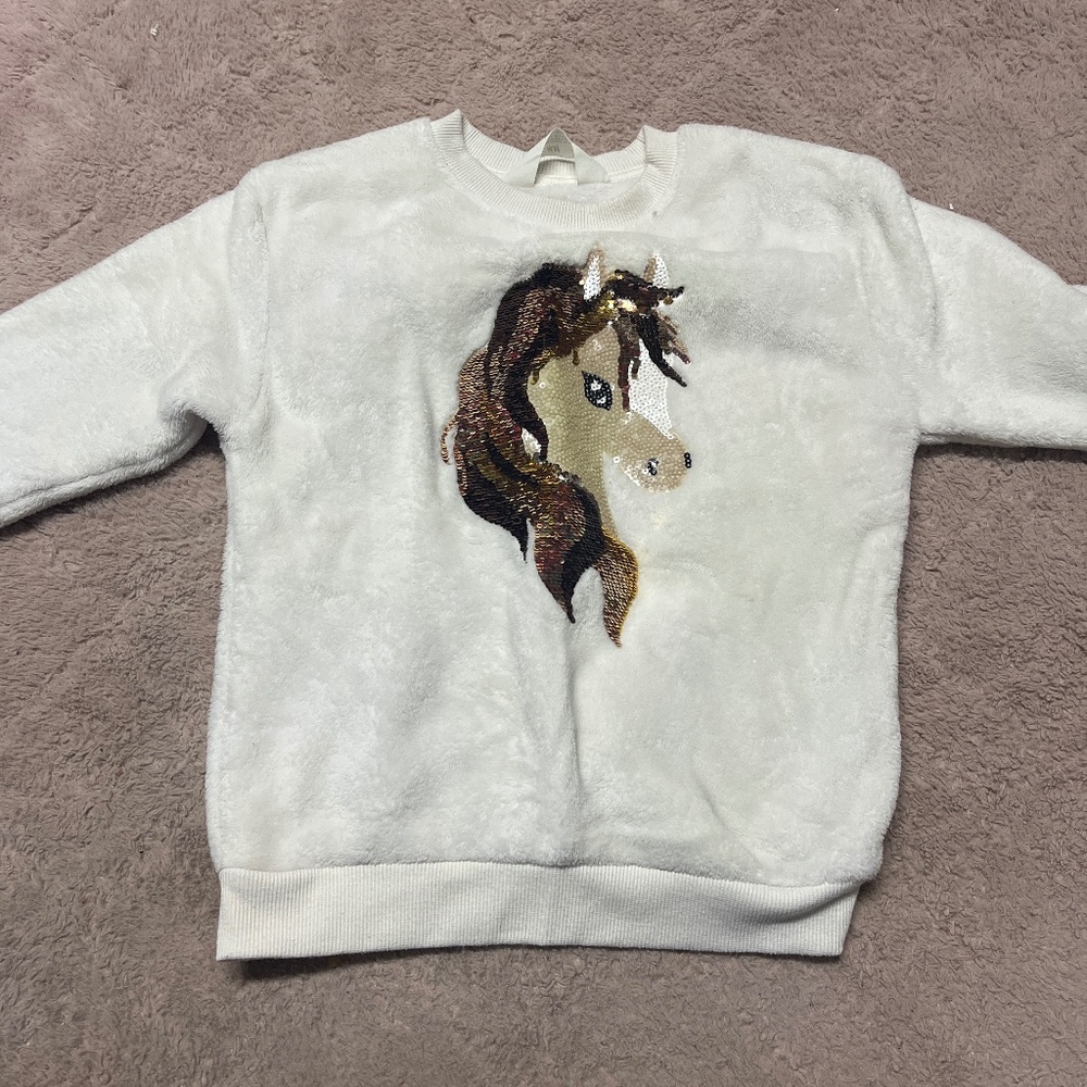 Sweatshirt